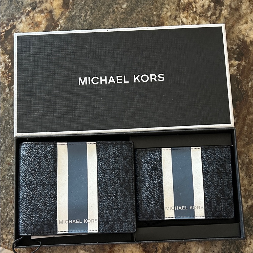 Michael Kors Navy and White Wallet & Card Holder Set